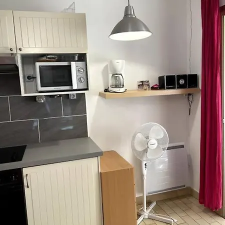 Lägenhet Agreable Sanary-sur-Mer